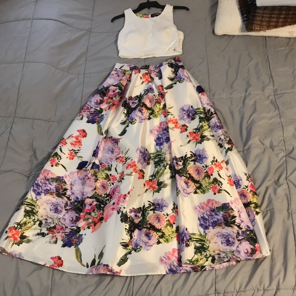 Floral Two-Piece Dress 🌸 - Picture 2 of 10